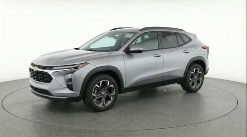 Sterling Gray Metallic 2025 Chevrolet Trax LT