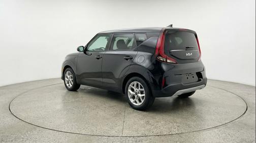 Fusion Black 2025 Kia Soul LX
