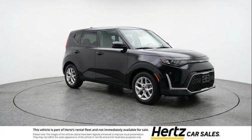 Fusion Black 2025 Kia Soul LX