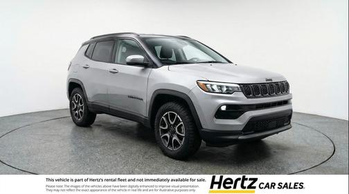 Silver Zynith Metallic Clearcoat 2025 Jeep Compass Trailhawk