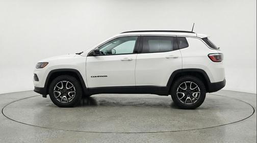 Bright White Clearcoat 2025 Jeep Compass Trailhawk