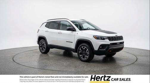 Bright White Clearcoat 2025 Jeep Compass Trailhawk