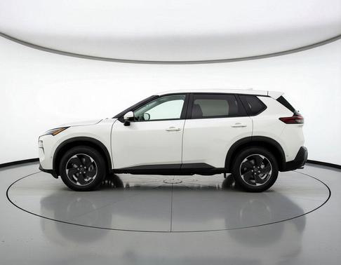 Everest White Pearl Tricoat 2025 Nissan Rogue SV