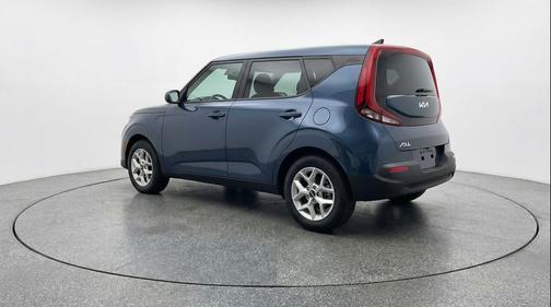 Gravity Gray 2025 Kia Soul LX