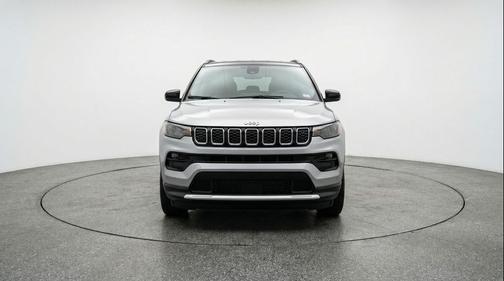 Silver Zynith Metallic Clearcoat 2025 Jeep Compass Limited