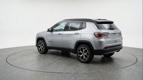 Silver Zynith Metallic Clearcoat 2025 Jeep Compass Limited