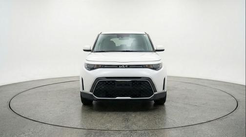 Snow White Pearl 2025 Kia Soul LX