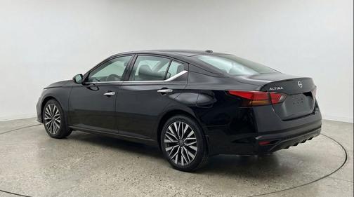 Super Black 2025 Nissan Altima SV FWD