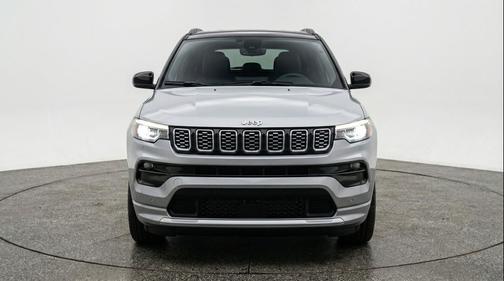 Silver Zynith Metallic Clearcoat 2025 Jeep Compass Limited