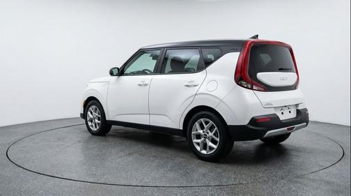 Snow White Pearl 2025 Kia Soul LX