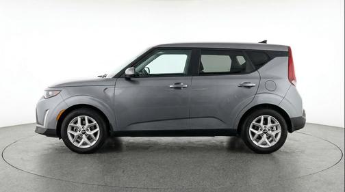 Gravity Gray 2025 Kia Soul LX