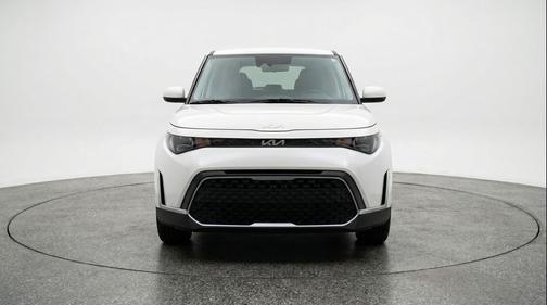 Snow White Pearl 2025 Kia Soul LX
