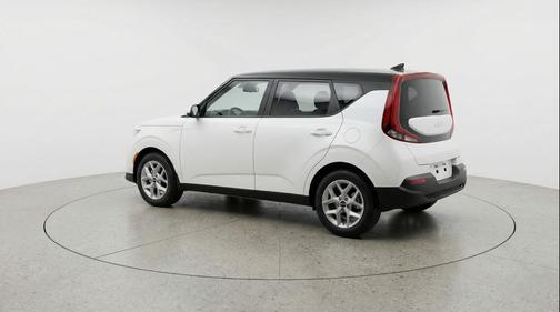 Snow White Pearl 2025 Kia Soul LX
