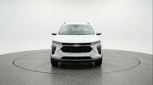 Summit White 2025 Chevrolet Trax LT