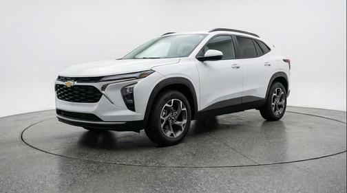 Summit White 2025 Chevrolet Trax LT