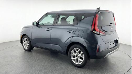 Gravity Gray 2025 Kia Soul LX