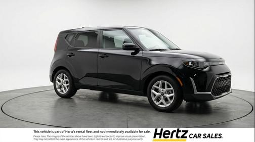 Fusion Black 2025 Kia Soul LX