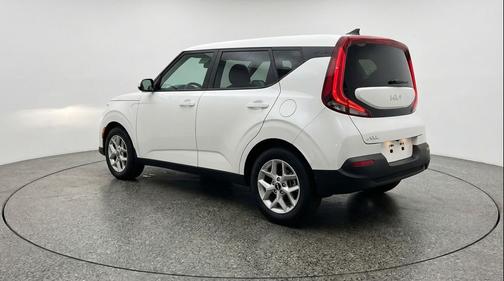 Snow White Pearl 2025 Kia Soul LX