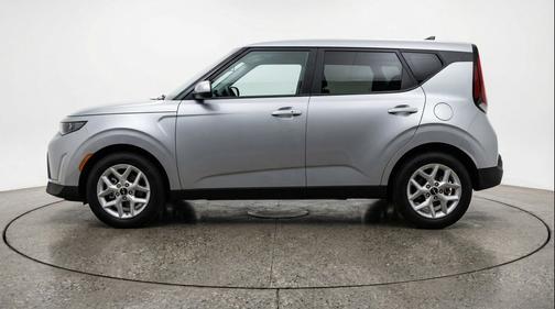 Steel Gray 2025 Kia Soul LX