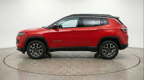 Red Hot Pearlcoat 2025 Jeep Compass Trailhawk