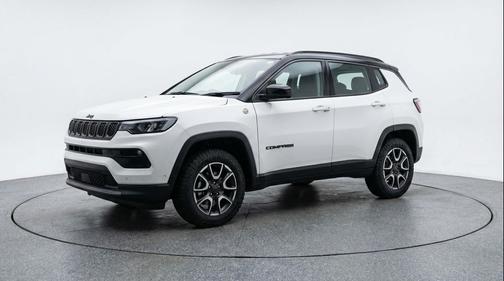 Bright White Clearcoat 2025 Jeep Compass Trailhawk