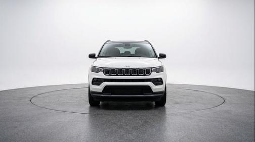 Bright White Clearcoat 2025 Jeep Compass Limited