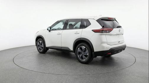 Everest White Pearl Tricoat 2025 Nissan Rogue SV