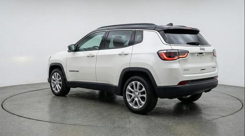 Bright White Clearcoat 2025 Jeep Compass Limited