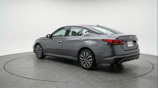 Gun Metallic 2025 Nissan Altima SV FWD