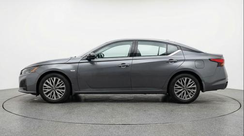 Gun Metallic 2025 Nissan Altima SV FWD
