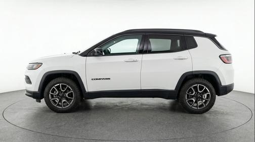 Bright White Clearcoat 2025 Jeep Compass Trailhawk