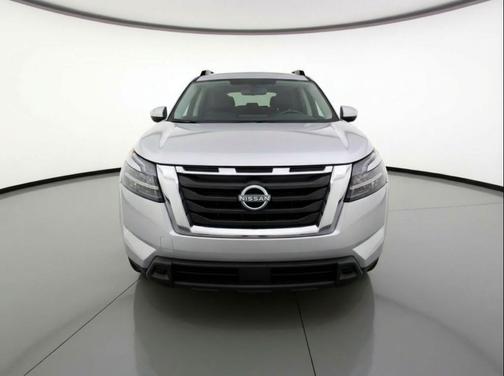 Brilliant Silver Metallic 2025 Nissan Pathfinder SV 4WD