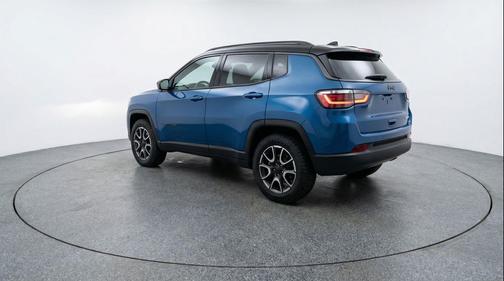 Hydro Blue Pearlcoat 2025 Jeep Compass Trailhawk