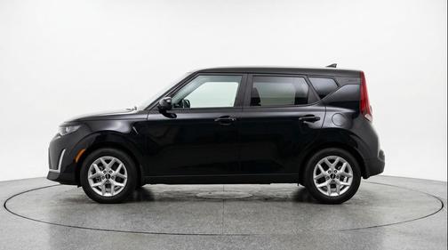 Fusion Black 2025 Kia Soul LX
