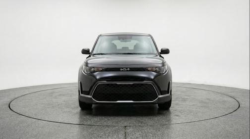 Fusion Black 2025 Kia Soul LX