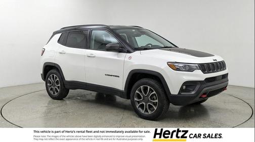 Bright White Clearcoat 2025 Jeep Compass Trailhawk