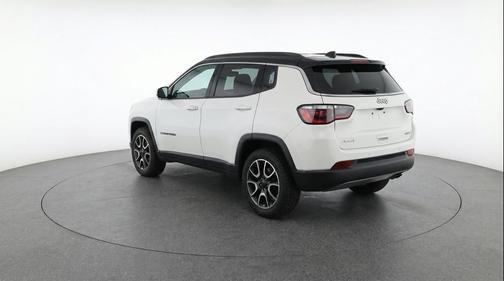 Bright White Clearcoat 2025 Jeep Compass Trailhawk
