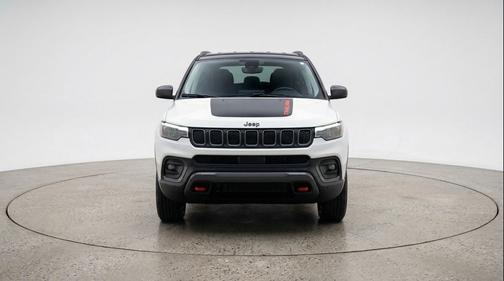 Bright White Clearcoat 2025 Jeep Compass Trailhawk