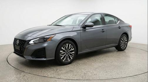 Gun Metallic 2025 Nissan Altima SV FWD