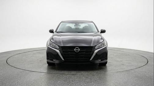 Super Black 2025 Nissan Altima SV FWD