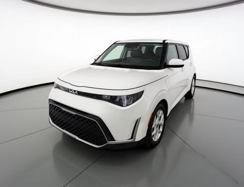 Snow White Pearl 2025 Kia Soul LX