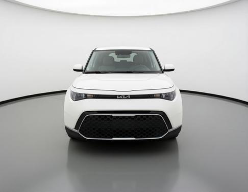 Snow White Pearl 2025 Kia Soul LX
