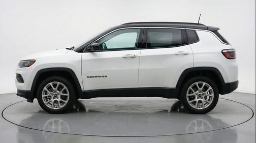 Bright White Clearcoat 2025 Jeep Compass Limited