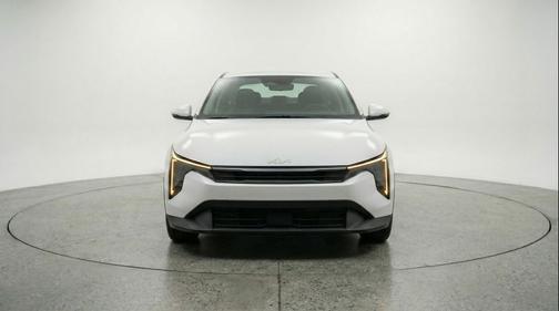 Snow White Pearl 2025 Kia K4 LXS