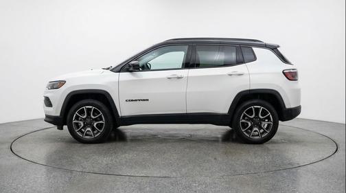 Bright White Clearcoat 2025 Jeep Compass Trailhawk