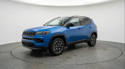 Hydro Blue Pearlcoat 2025 Jeep Compass Trailhawk