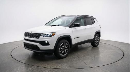 Bright White Clearcoat 2025 Jeep Compass Trailhawk