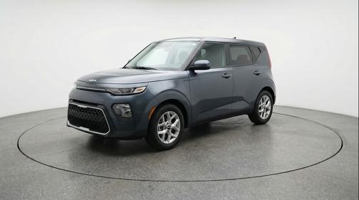 Gravity Gray 2025 Kia Soul LX