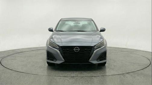 Gun Metallic 2025 Nissan Altima SV FWD