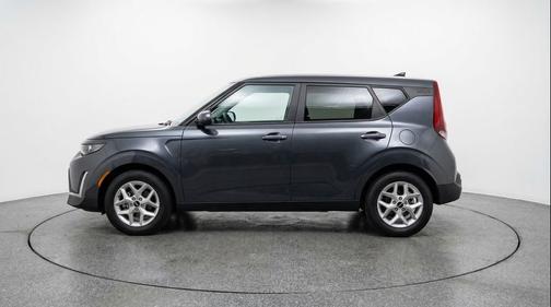 Gravity Gray 2025 Kia Soul LX